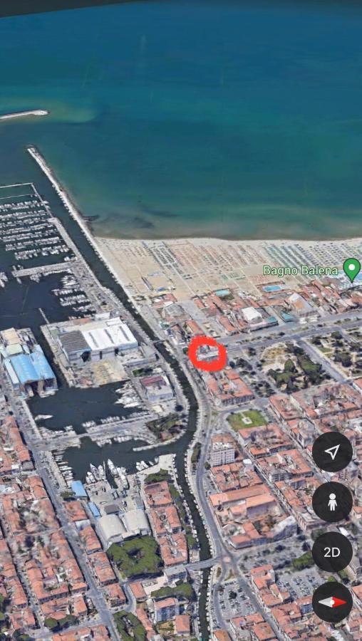 Ad Un Passo Dal Molo Con 2 Biciclette Incluse Apartment Viareggio Ngoại thất bức ảnh
