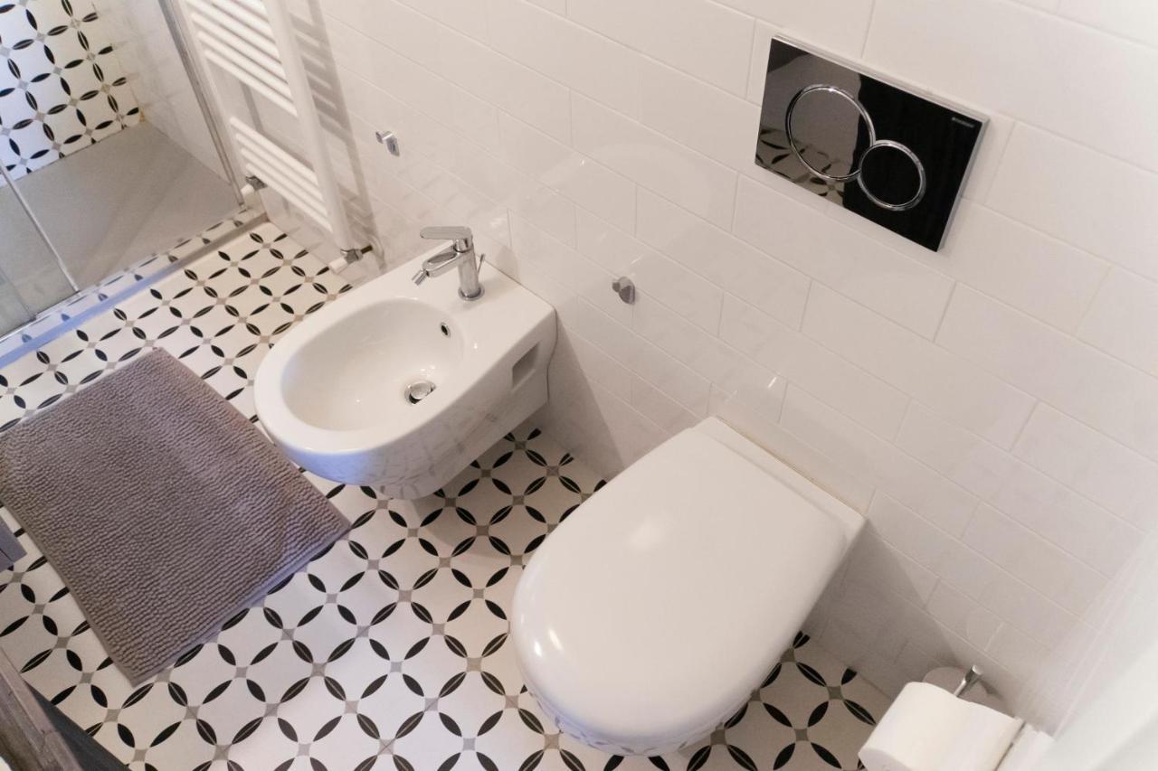 Ad Un Passo Dal Molo Con 2 Biciclette Incluse Apartment Viareggio Ngoại thất bức ảnh